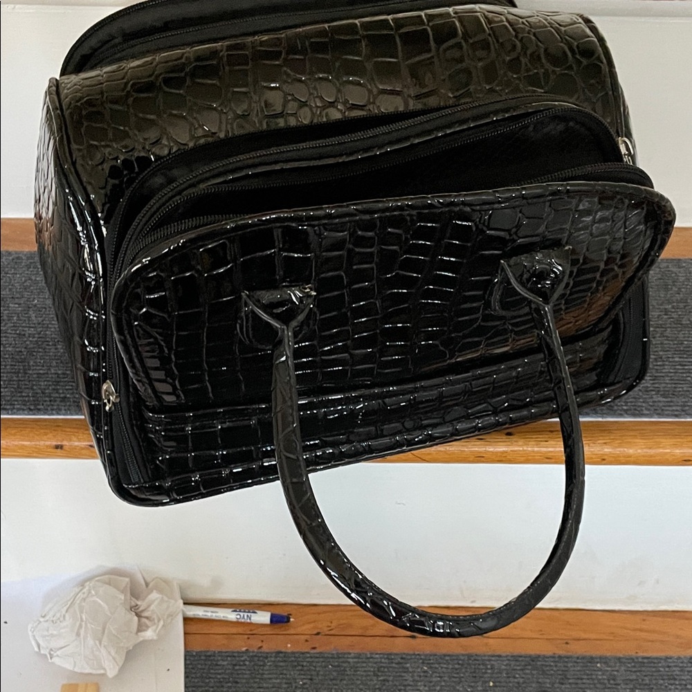 Elegant Black Crocodile-Embossed Travel Bag